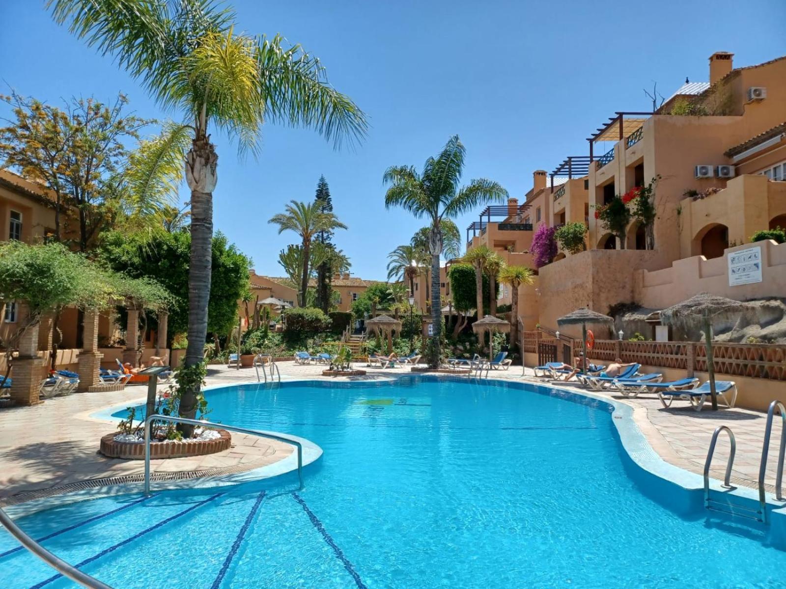 Riviera Del Sol Piscinas Playas Y Golf Málaga Exterior foto